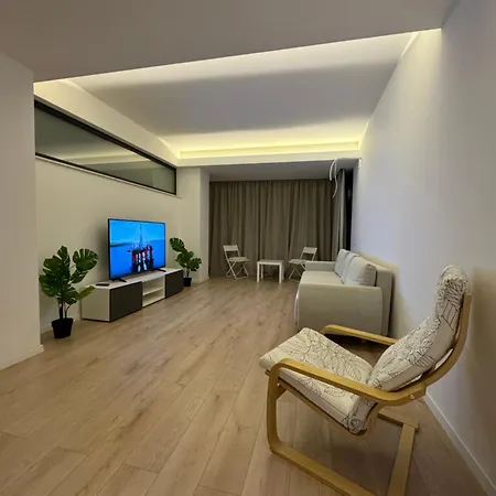 Апартаменты Bucharest Apartment *