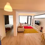 Bucharest Apartment شقة